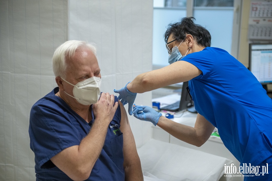 Druga tura szczepie personelu medycznego przy Elblskim Szpitalu Specjalistycznym , fot. 25