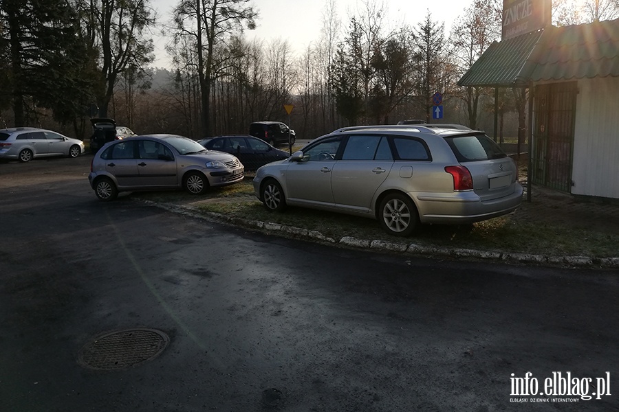 Mistrzowie parkowania w Elblągu (część 79), fot. 3