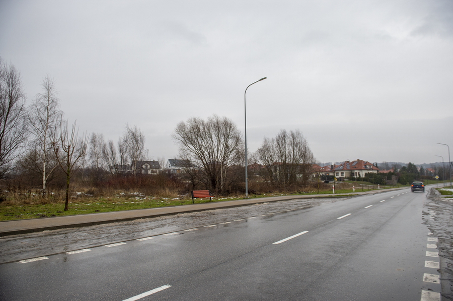 Teren przy ul. Chrobrego idzie pod młotek. Miasto chce za niego 1,8 mln zł, fot. 1