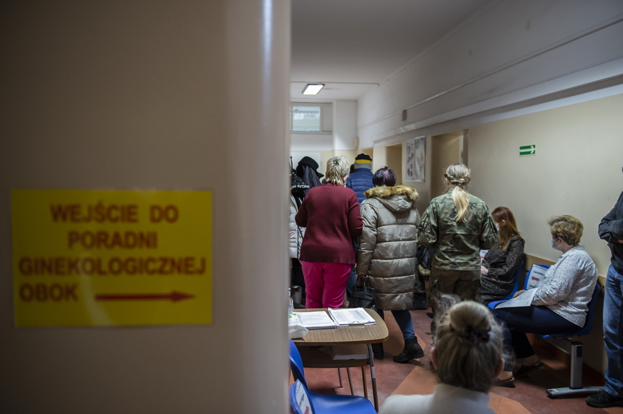 "Teraz bdziemy spokojniejsi". Sprawdzamy, jak w Elblgu przebiegaj szczepienia na COVID-19, fot. 6