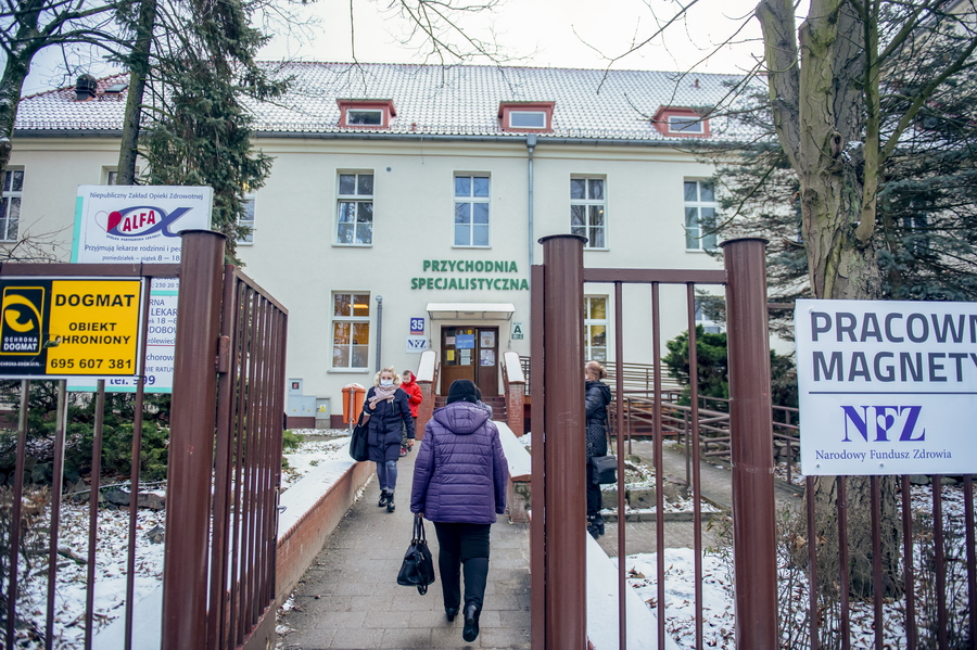 "Teraz bdziemy spokojniejsi". Sprawdzamy, jak w Elblgu przebiegaj szczepienia na COVID-19, fot. 20