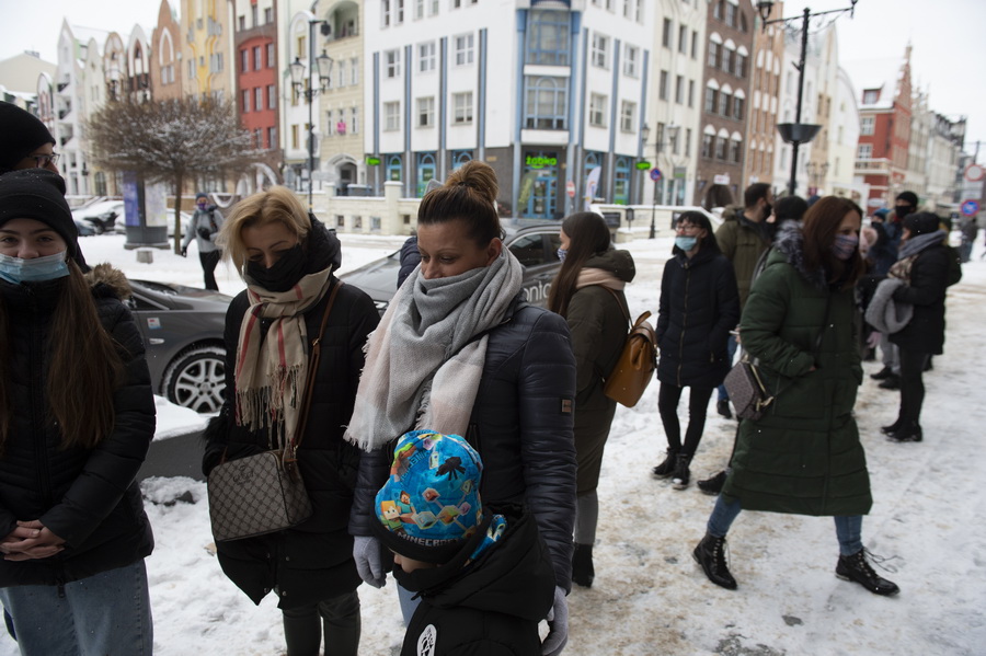 328 wolontariuszy chodzi dziś po Elblągu z WOŚP-owymi puszkami, fot. 10