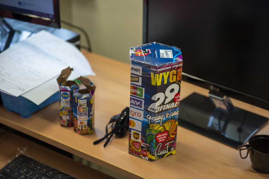 328 wolontariuszy chodzi dziś po Elblągu z WOŚP-owymi puszkami, fot. 55