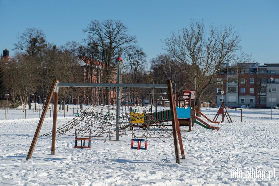 Park im. Generaa Bolesawa Nieczuja-Ostrowskiego zimow por, fot. 30