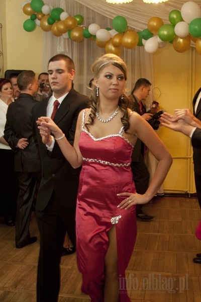 Studniówka 2010 w Zespole Szkół Inżynierii Środowiska i Usług, fot. 15