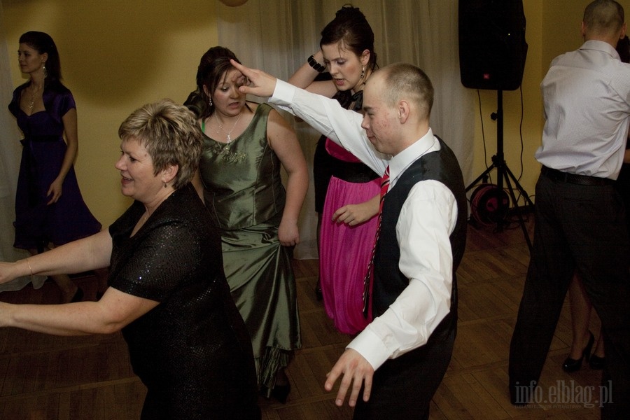 Studniówka 2010 w Zespole Szkół Inżynierii Środowiska i Usług, fot. 43