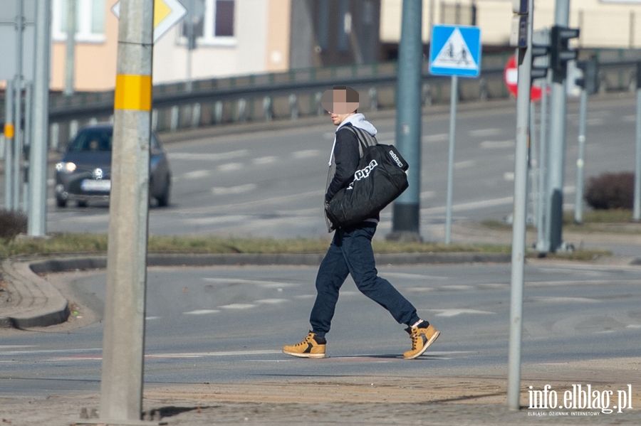 Kolejne obostrzenia dotyczce noszenia przybic, chust, maseczek... , fot. 10