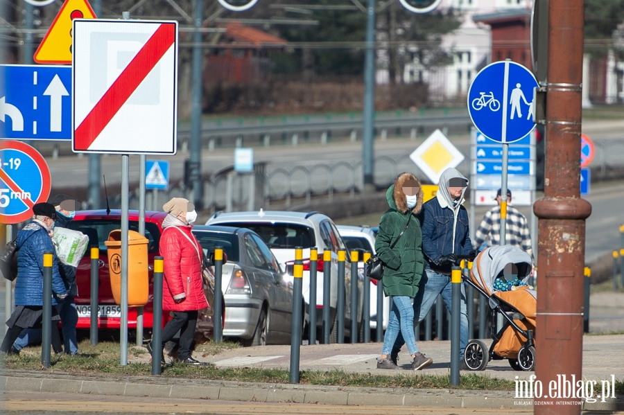 Kolejne obostrzenia dotyczce noszenia przybic, chust, maseczek... , fot. 11