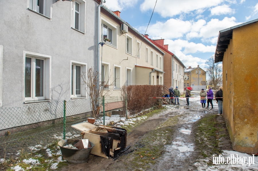 Pożar w budynku przy Grochowskiej. Ewakuowano mieszkańców, fot. 14