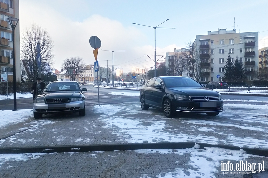 Mistrzowie parkowania w Elblągu (część 80), fot. 5