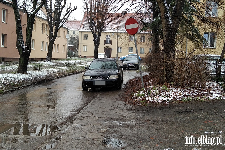 Mistrzowie parkowania w Elblągu (część 80), fot. 8