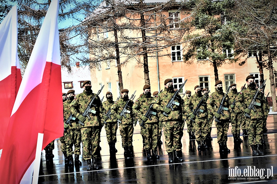 Uroczysta przysiga wojskowa w 4 Warmisko-Mazurskiej Brygadzie Obrony Terytorialnej, fot. 5