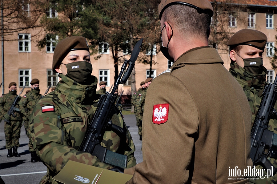 Uroczysta przysiga wojskowa w 4 Warmisko-Mazurskiej Brygadzie Obrony Terytorialnej, fot. 14