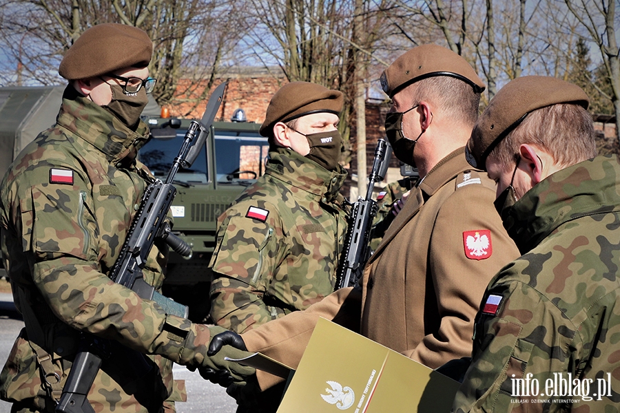 Uroczysta przysiga wojskowa w 4 Warmisko-Mazurskiej Brygadzie Obrony Terytorialnej, fot. 17