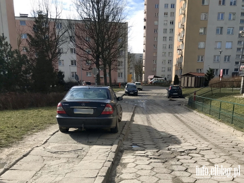 Mistrzowie parkowania w Elblągu (część 81), fot. 10
