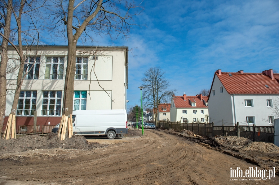 Przy ul. Komeskiego trwa budowa nowego bloku operacyjnego szpitala miejskiego., fot. 9