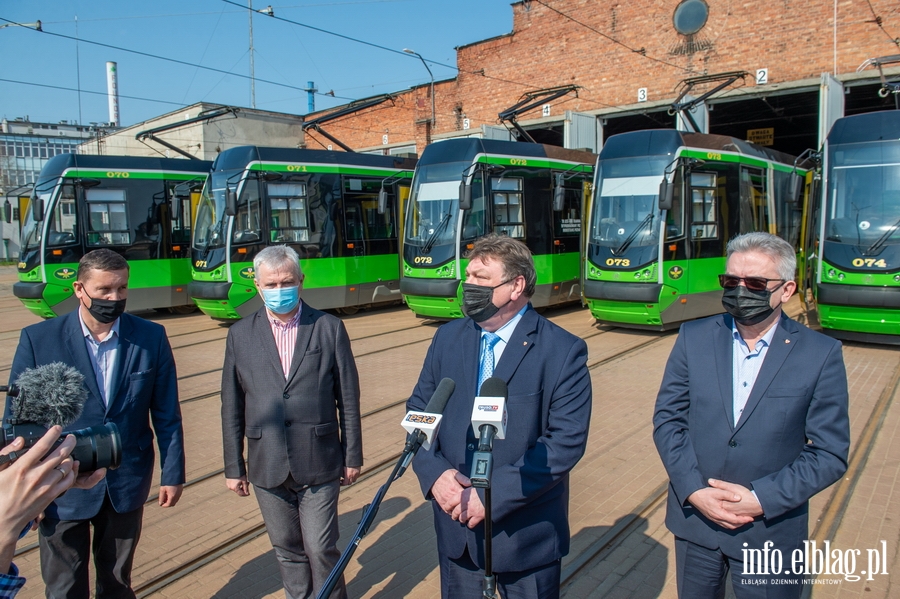 Elblg: Nowy tramwaj rusza na tory. Powinien posuy co najmniej 20 lat, fot. 6