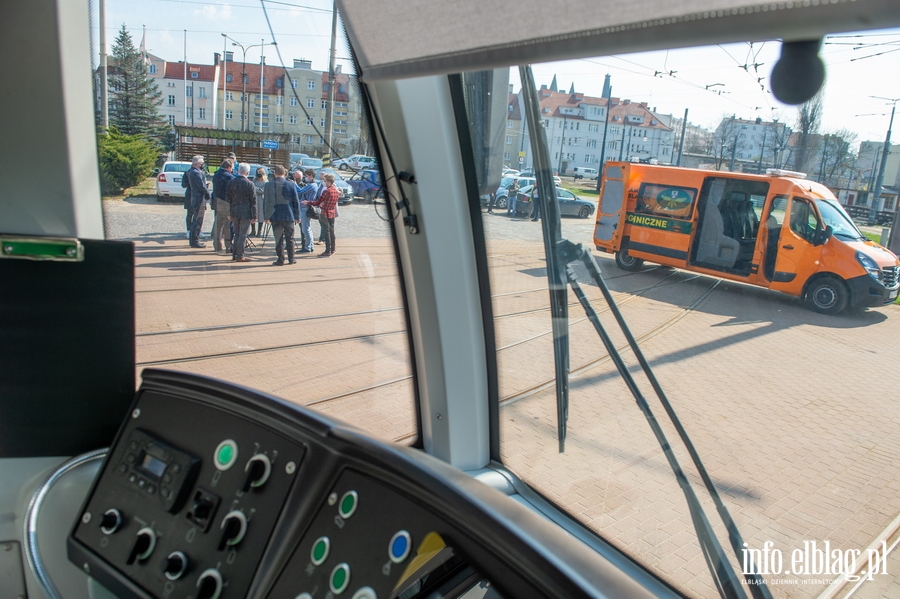 Elblg: Nowy tramwaj rusza na tory. Powinien posuy co najmniej 20 lat, fot. 9