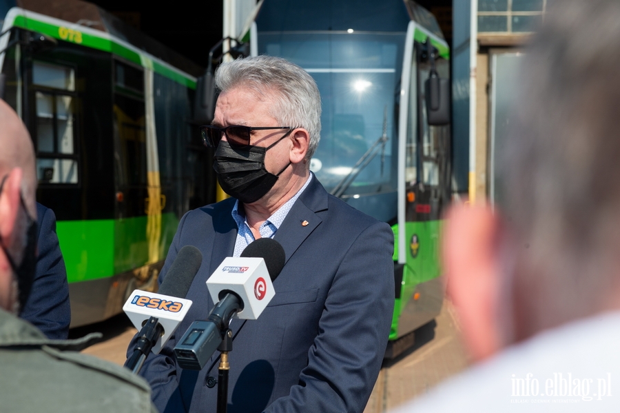 Elblg: Nowy tramwaj rusza na tory. Powinien posuy co najmniej 20 lat, fot. 30