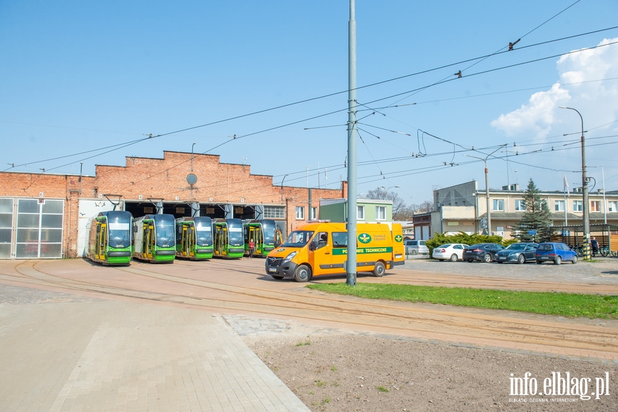 Elblg: Nowy tramwaj rusza na tory. Powinien posuy co najmniej 20 lat, fot. 62