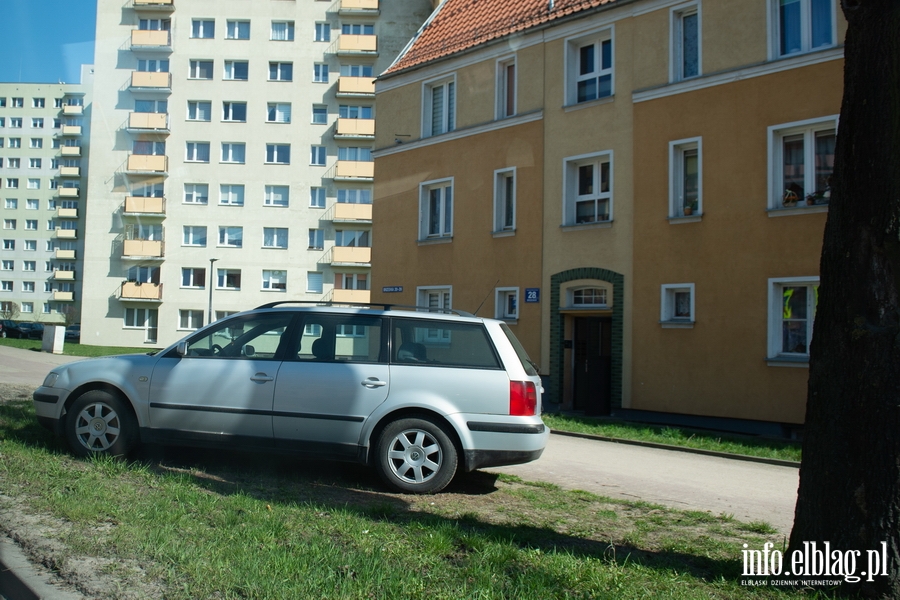Mistrzowie parkowania w Elblągu (część 85), fot. 11