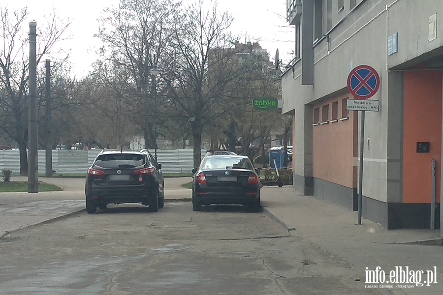 Mistrzowie parkowania w Elblągu (część 86), fot. 5