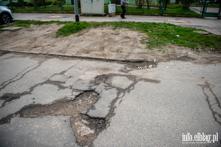 Radny: Bez wtpienia ze wzgldu na bezpieczestwo konieczna jest naprawa ul. Mielczarskiego, fot. 1