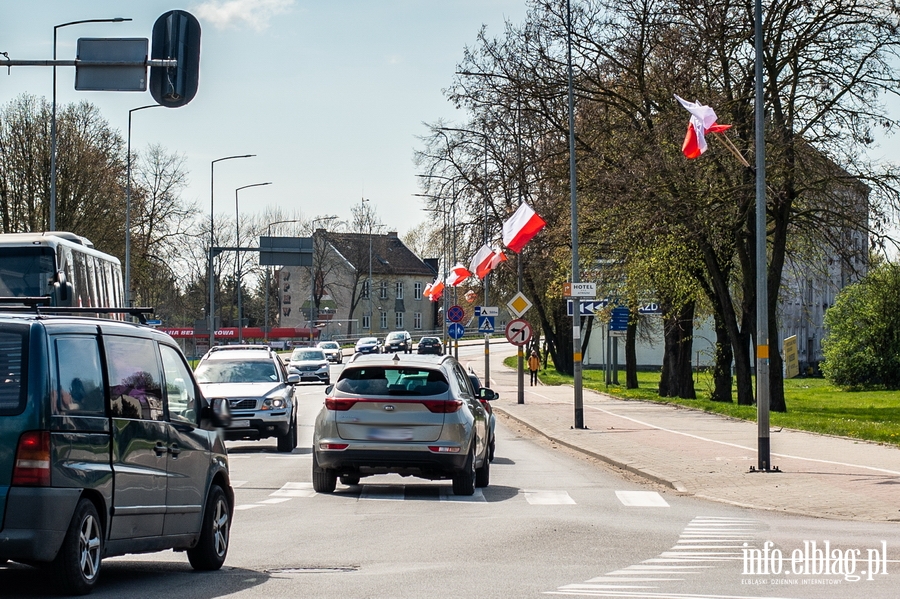Święto flagi w cieniu epidemii. Tego dnia Elbląg był biało-czerwony, fot. 18