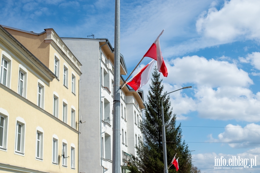 Święto flagi w cieniu epidemii. Tego dnia Elbląg był biało-czerwony, fot. 35