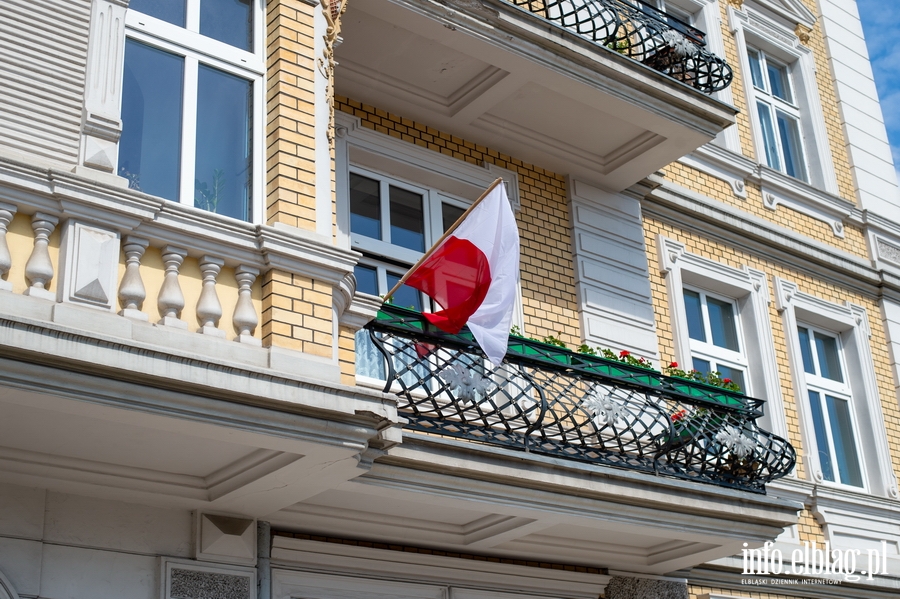 Święto flagi w cieniu epidemii. Tego dnia Elbląg był biało-czerwony, fot. 40