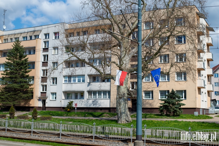 Święto flagi w cieniu epidemii. Tego dnia Elbląg był biało-czerwony, fot. 51