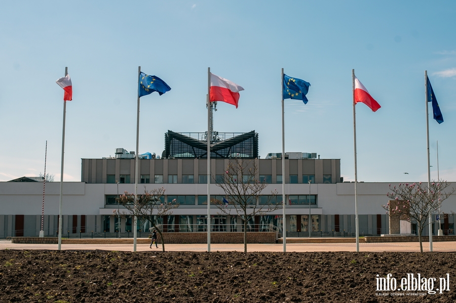 Święto flagi w cieniu epidemii. Tego dnia Elbląg był biało-czerwony, fot. 55