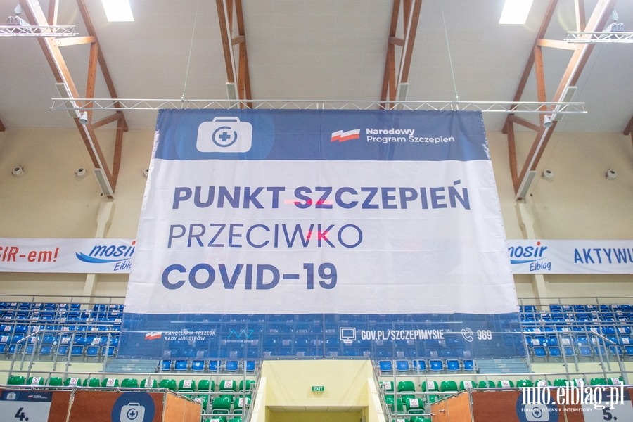 Punkt szczepien w hali CSB przy ul. Grunwaldzkiej, fot. 2