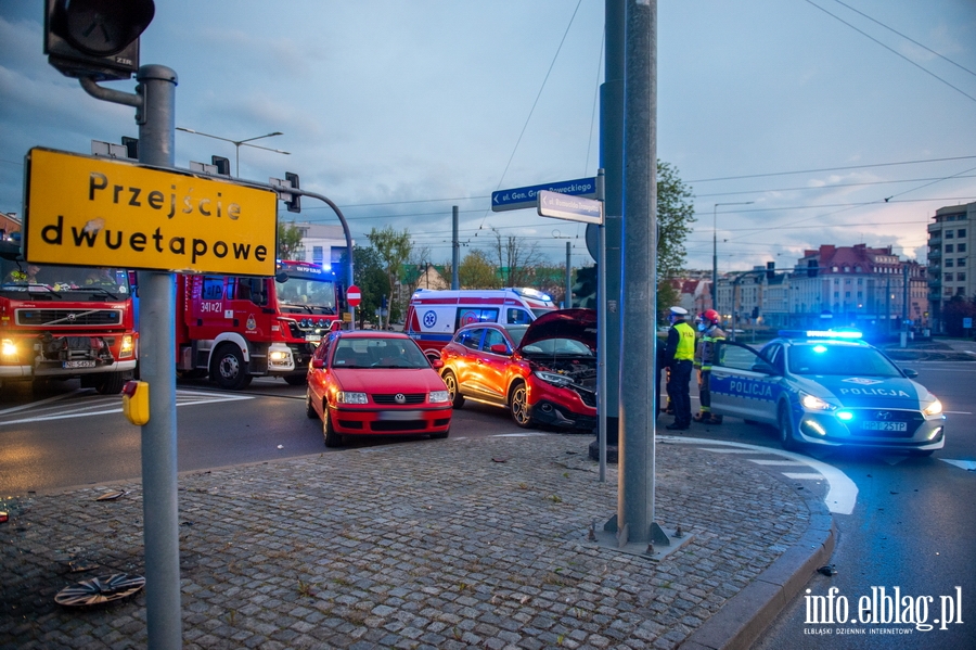 Kolejny wypadek przy szkole muzycznej, fot. 7