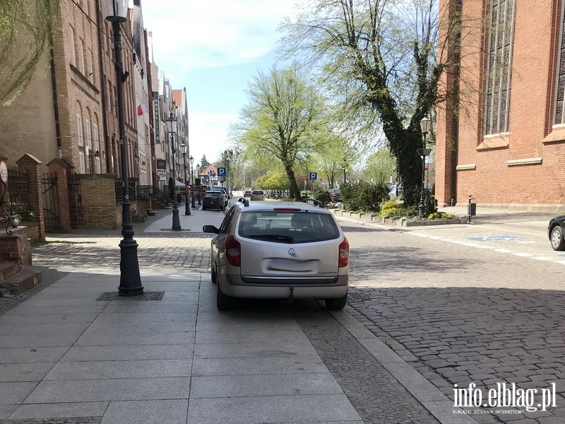 Mistrzowie parkowania w Elblągu (część 91), fot. 7