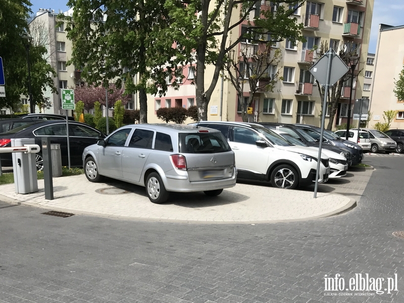 Mistrzowie parkowania w Elblągu (część 92), fot. 9