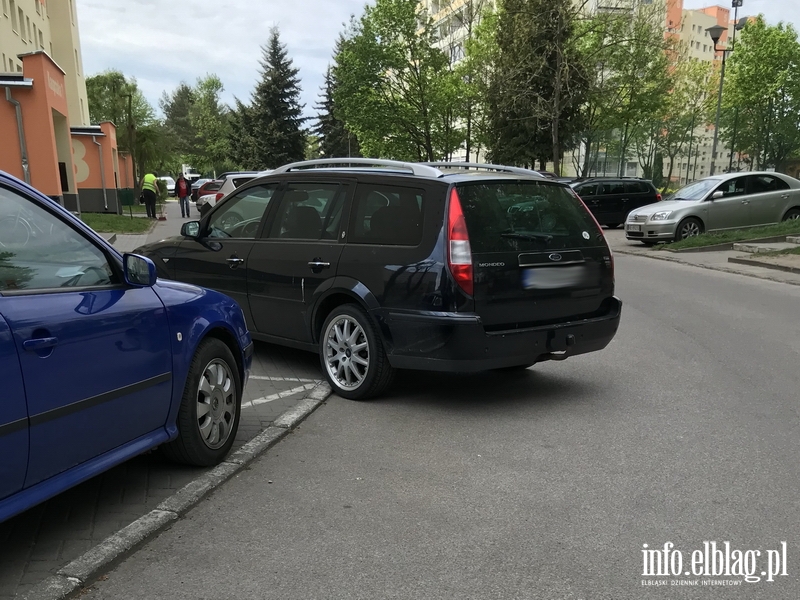 Mistrzowie parkowania w Elblągu (część 92), fot. 14