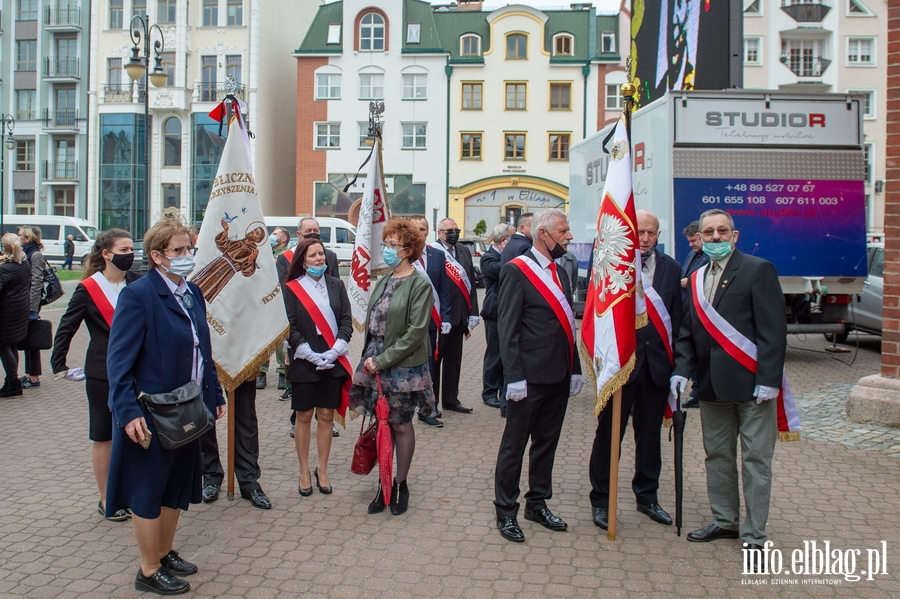 "egnamy gorcego patriot, dobrego czowieka". Pogrzeb posa Jerzego Wilka, fot. 6