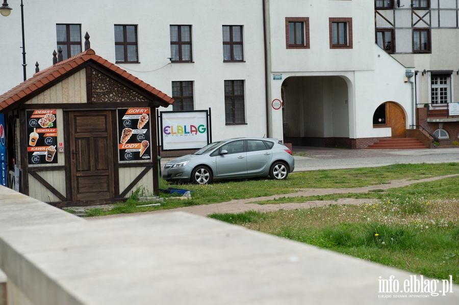 Mistrzowie parkowania w Elblągu (część 96), fot. 7