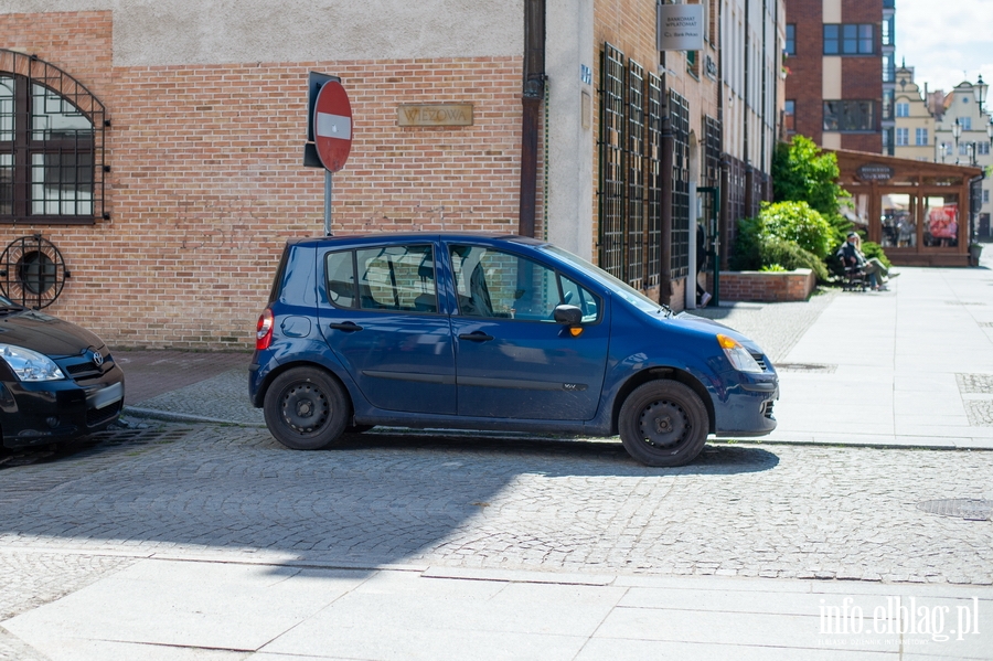 Mistrzowie parkowania w Elblągu (część 97), fot. 12