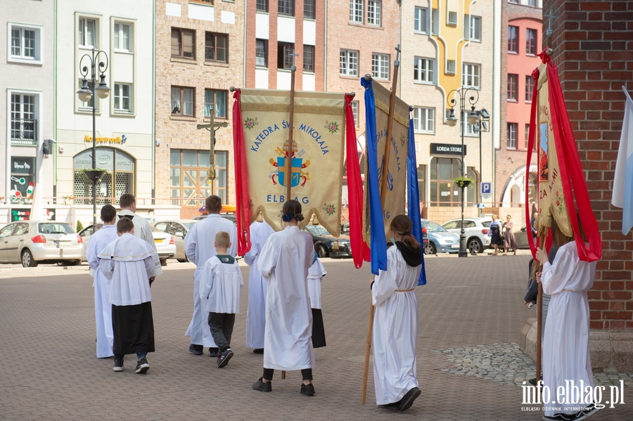 Procesje w dzie Boego Ciaa przeszy ulicami Elblga, fot. 4