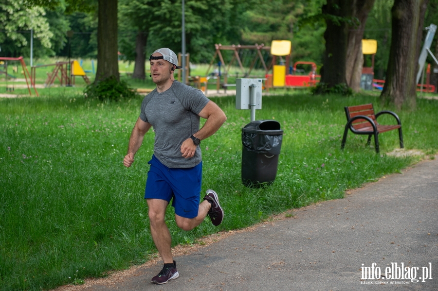 "Bieganie ma sprawia przyjemno". Pierwszy elblski parkrun za nami , fot. 23