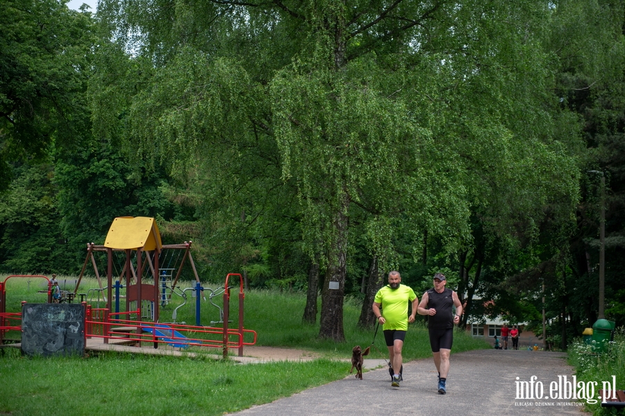 "Bieganie ma sprawia przyjemno". Pierwszy elblski parkrun za nami , fot. 38