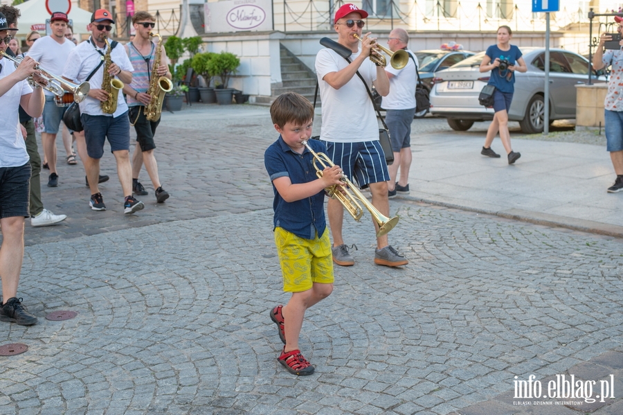 Elblskie wito Muzyki. Koncerty na ulicach starwki, a na fina Dwiczna Parada, fot. 110