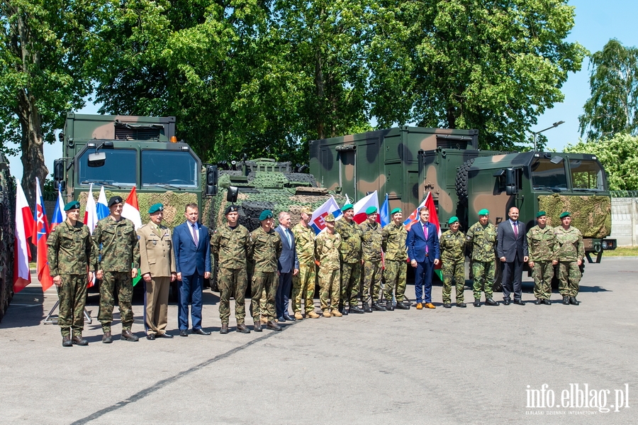 "Jestemy wiadomi zagroe". W Elblgu spotkali si ministrowie obrony Polski, Czech, Wgier i Sowacji, fot. 81