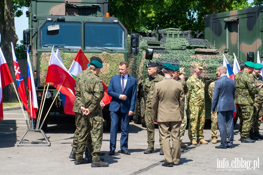 "Jestemy wiadomi zagroe". W Elblgu spotkali si ministrowie obrony Polski, Czech, Wgier i Sowacji, fot. 82