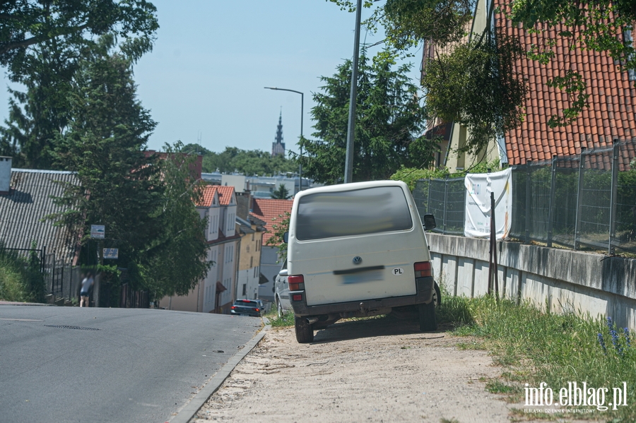 Mistrzowie parkowania w Elblągu (część 103), fot. 5