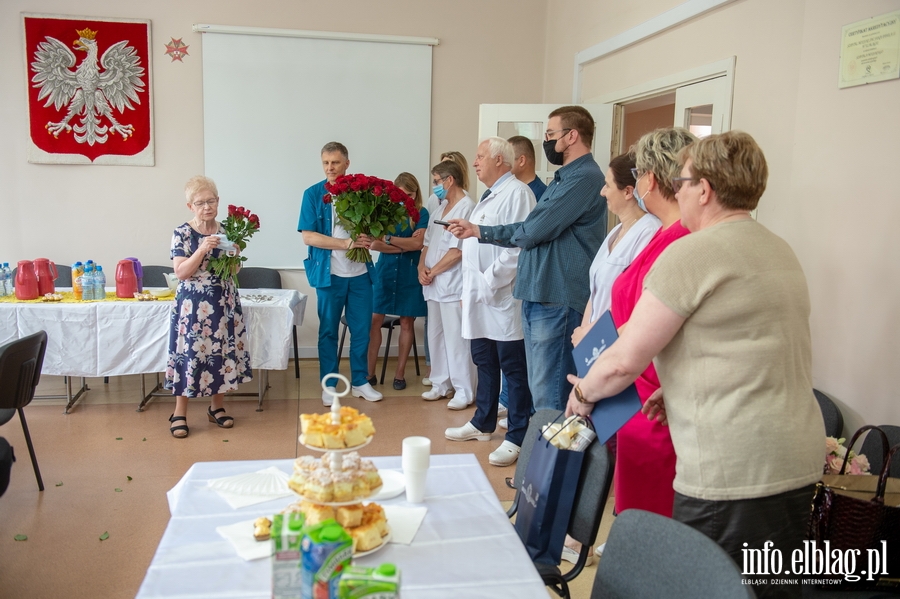 "Kierowałam się sercem". Dr Ewa Miłosz przeszła na emeryturę po 50 latach pracy w szpitalu, fot. 11