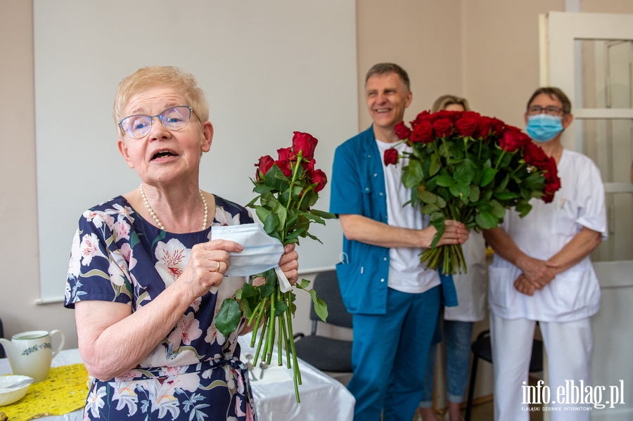 "Kierowaam si sercem". Dr Ewa Miosz przesza na emerytur po 50 latach pracy w szpitalu, fot. 16