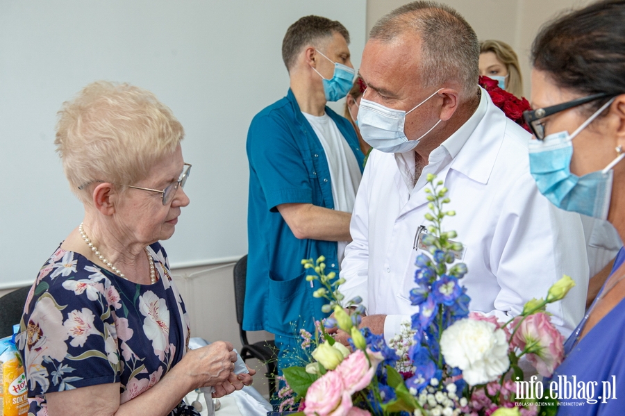 "Kierowaam si sercem". Dr Ewa Miosz przesza na emerytur po 50 latach pracy w szpitalu, fot. 29